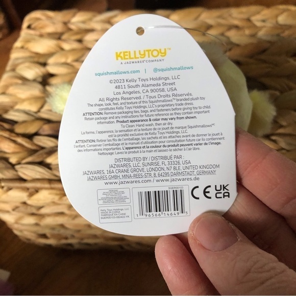 Squishmallows Aimee the Easter chic 3” clip - Picture 8 of 8